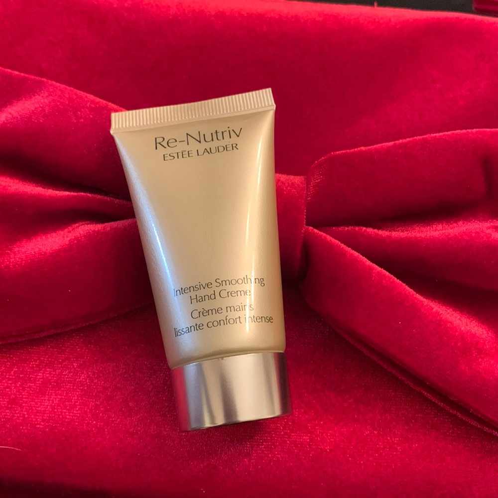 Re-Nutriv Intensive Smoothing Hand Creme